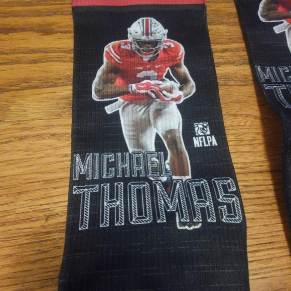 ๐ ๐ OSU Socks ๐ฟ Buckeyes Ohio State Michael Thomas #3 WR Signature Socks ๐ฅ - Picture 6 of 7